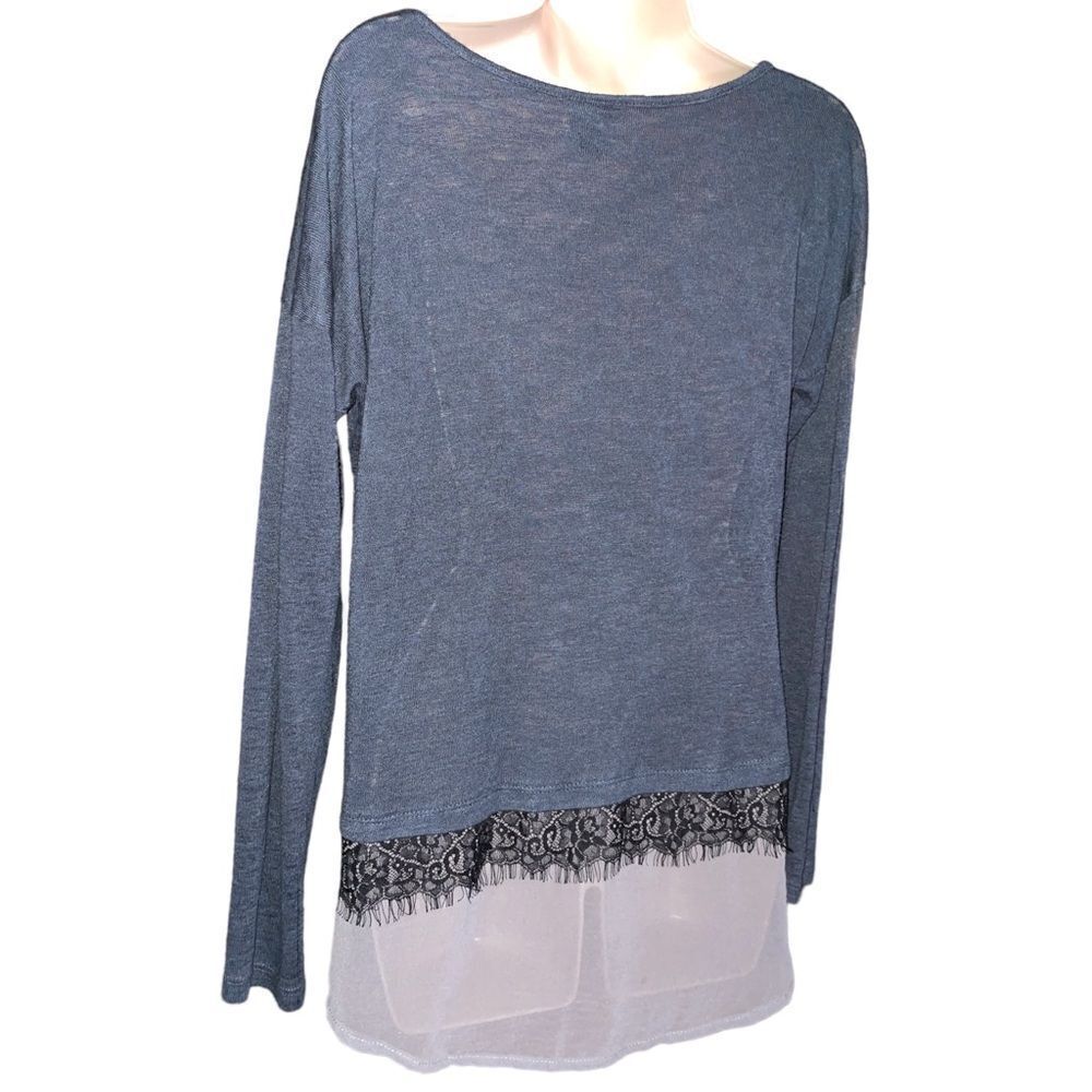 Size M beautiful top - Picture 2 of 7